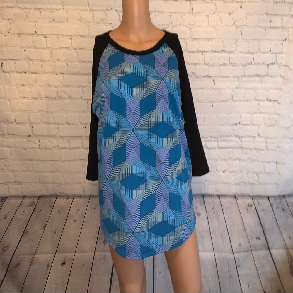 LulaRoe Blue & Black Designed Long Sleeve top size XL
